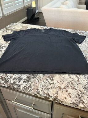 Men's Black Short-Sleeve Pocket Tee